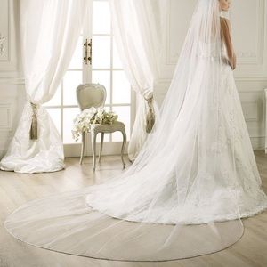 Pronovias Veil